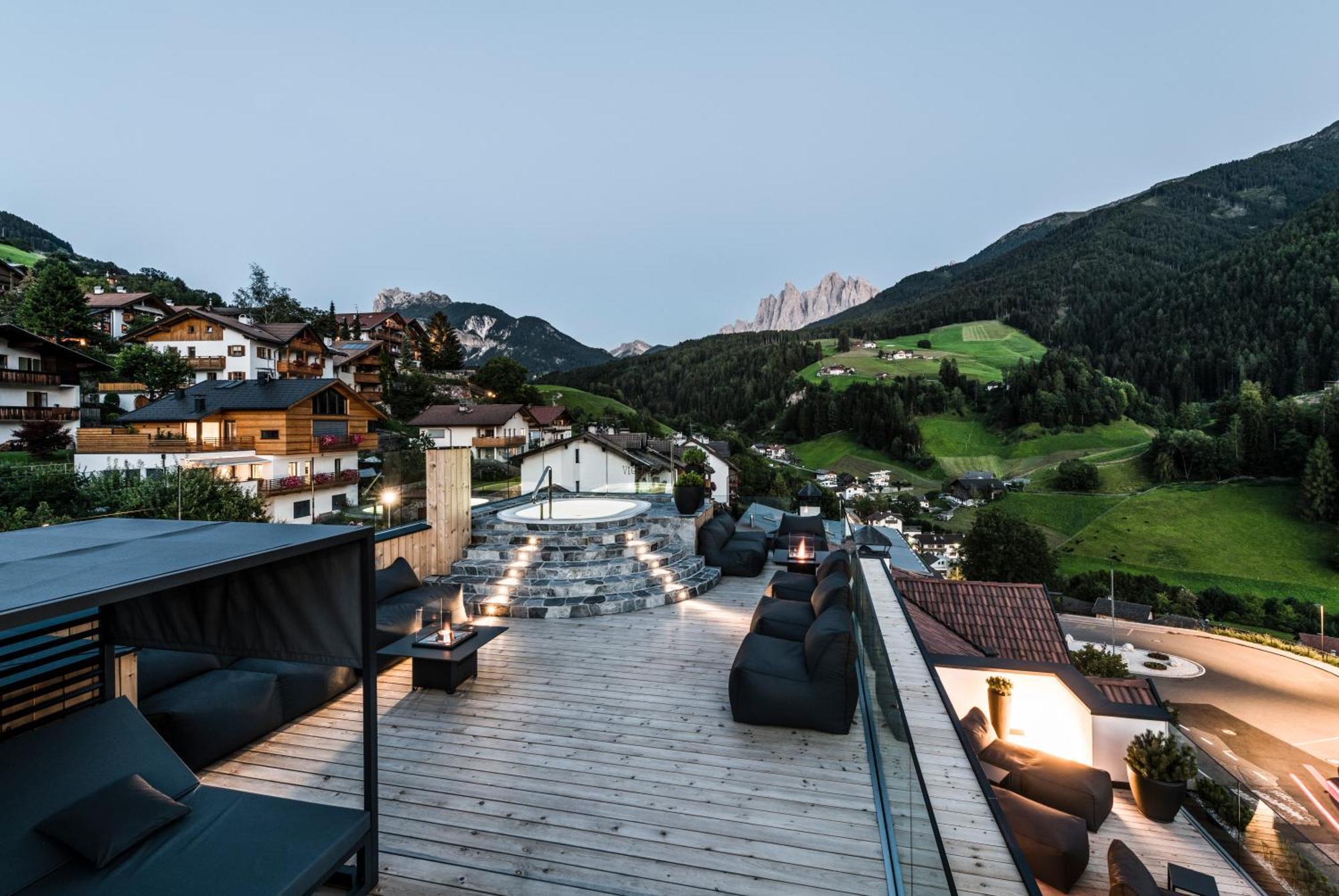 Viel Nois Guest House Фунес Экстерьер фото